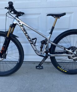 2021 Pivot Cycles Trail 429 Carbon