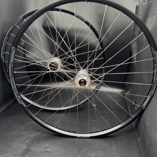 Mullet DH Enduro wheelset